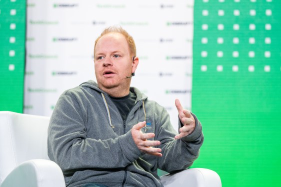 Does Your Company AI Wash Negative Reviews? Founder Parker Conrad Thinks It Might. TechCrunch Disrupt Haje Kamps 826